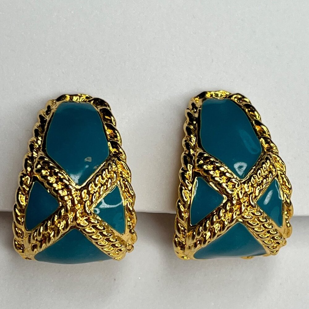 Vintage Gold-Tone Clip-On Earrings With Teal Enamel & Textured Rope Design